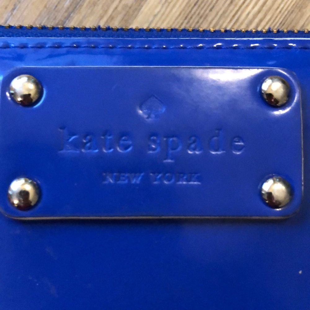 Kate Spade Wallet - Picture 2 of 8